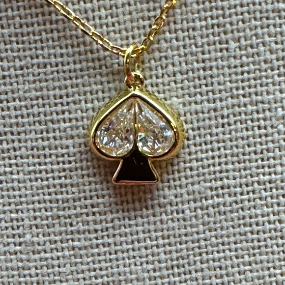 2035-AOHP Kate Spade “Everyday Spade” Cubic Zirconia Stud  & Pendent Set NWT - Picture 10 of 15